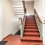 Peaceful With Desk & Free Parking Near Center Apartman *