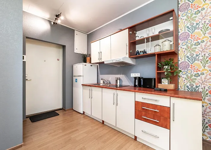 Апартаменты Peaceful With Desk & Free Parking Near Center *